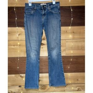 Levi’s bootcut - size 4 medium